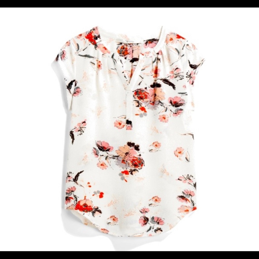 Fun 2 Fun floral blouse